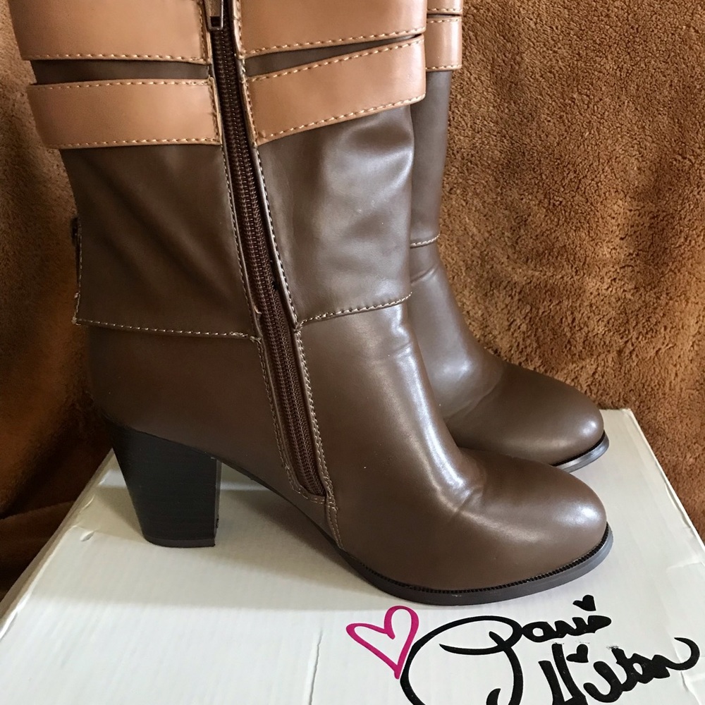 Boots - Picture 2 of 3